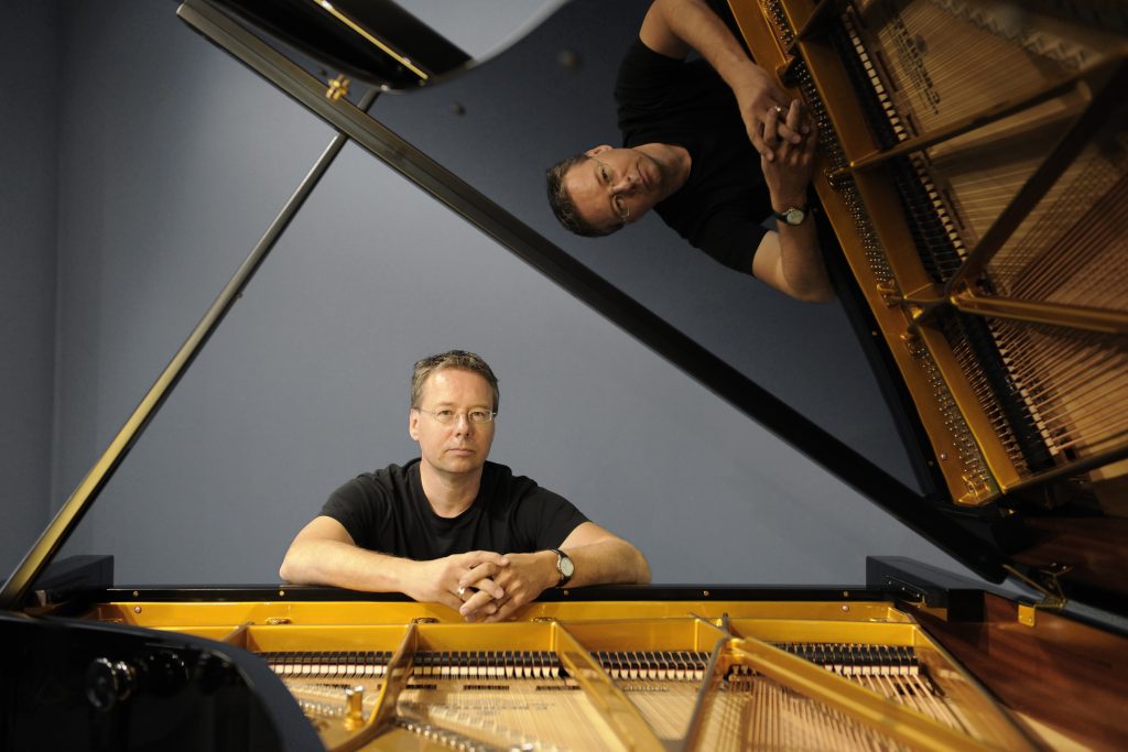 Pianist Chris Geisler: Foto frontal